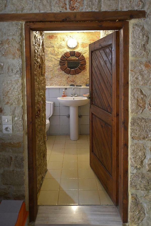 Rosalia Apartments Chalki Town Ngoại thất bức ảnh